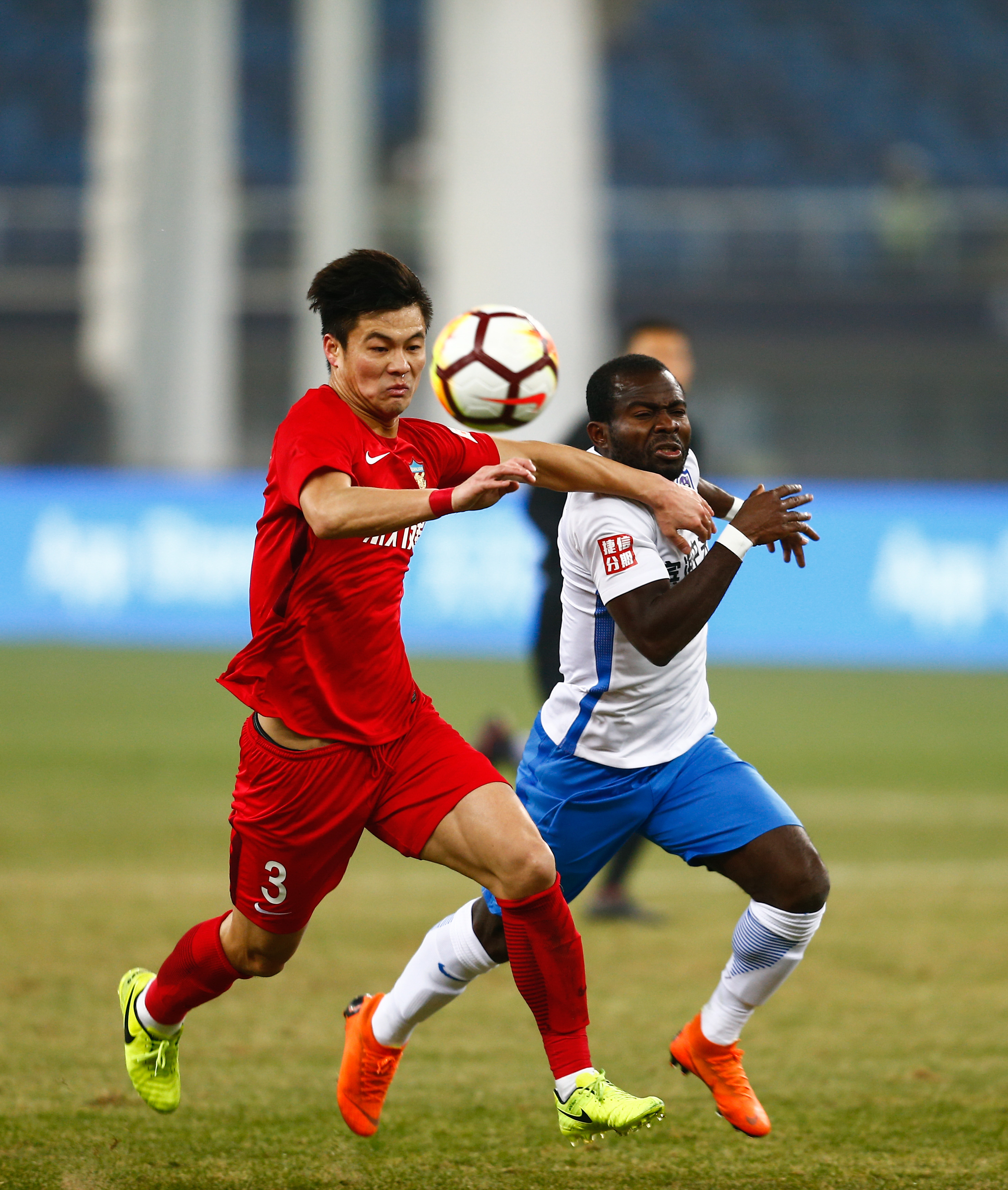 包含天津泰达与广州富力的激烈对决的词条