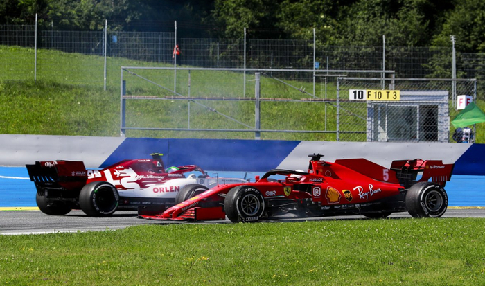 包含梅赛德斯碾压红牛二队，诺里斯惊艳四座的词条