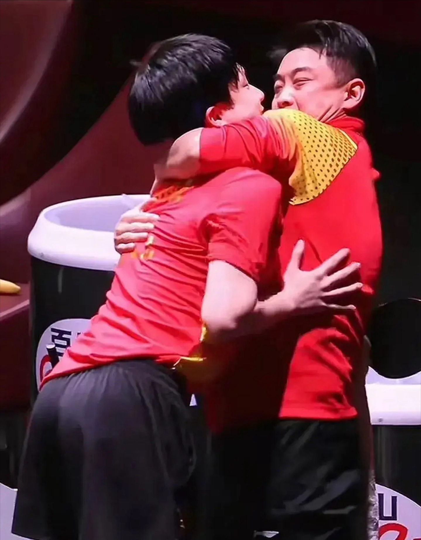 韩国队翻盘瑞典队，王皓带队取胜