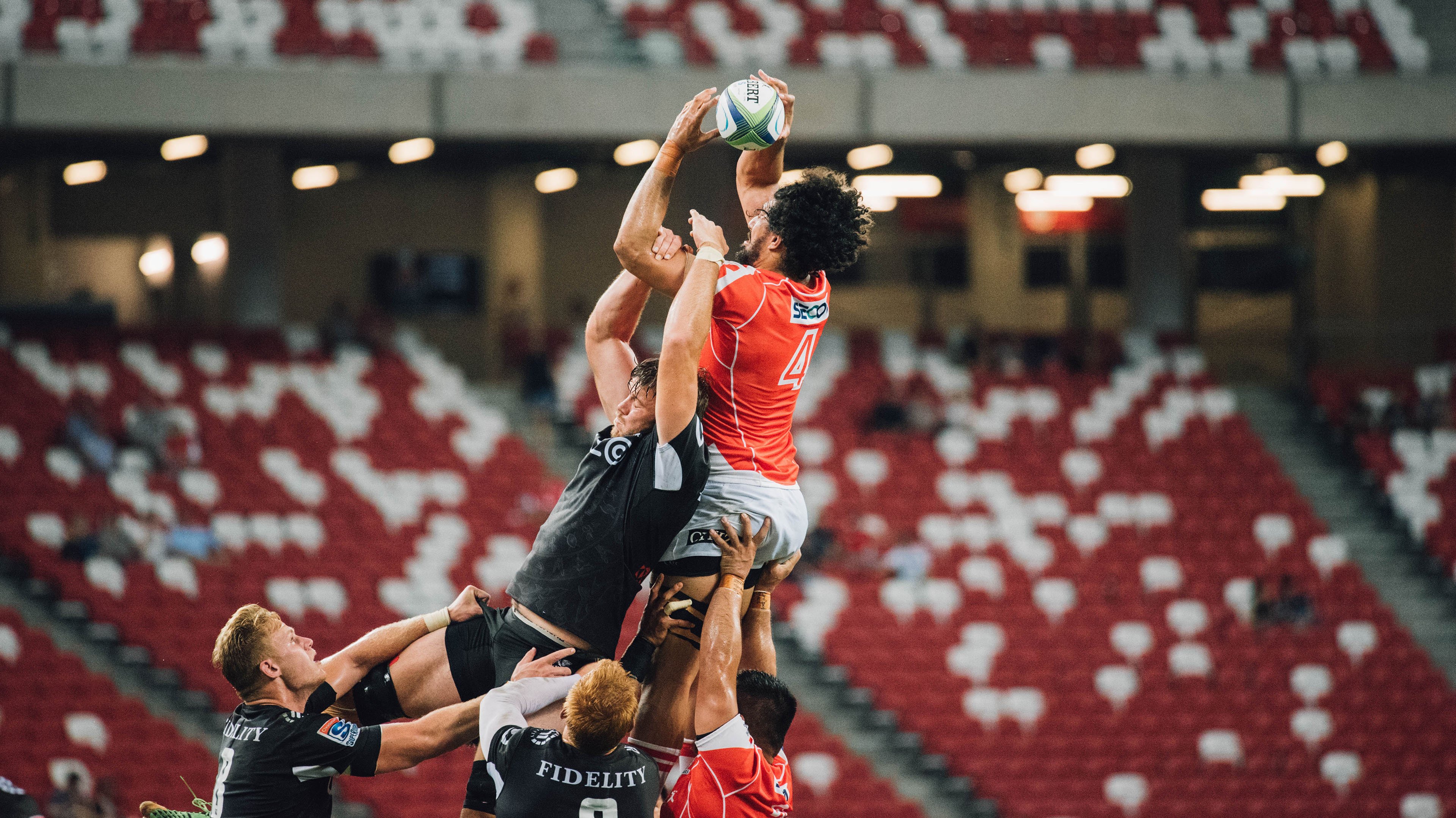 F1街道赛之夜，利拉德扛起全队