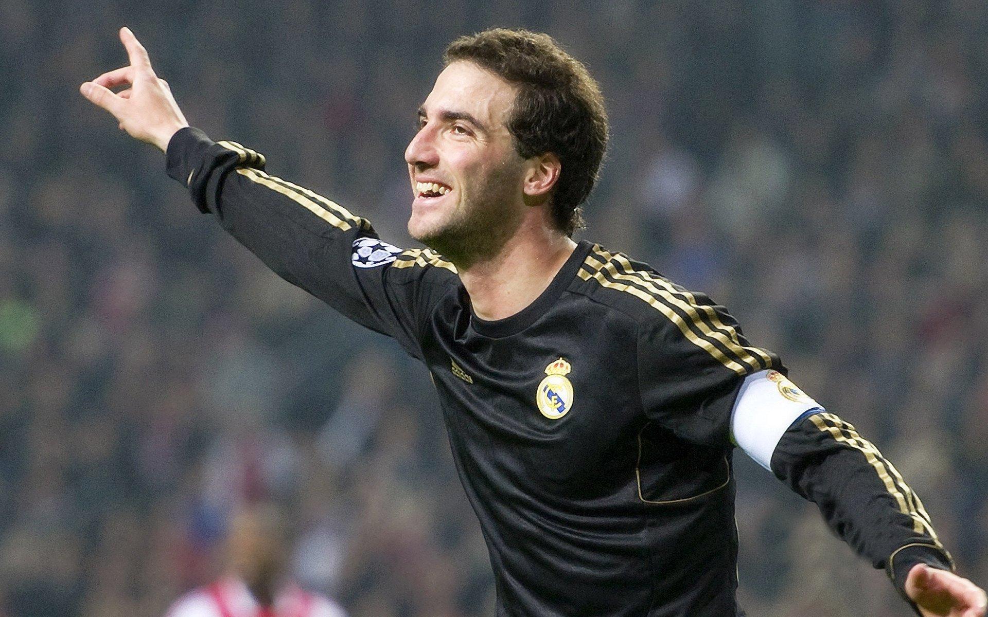 意甲焦点战之夜,萨卡统治级数据背后的战术革命